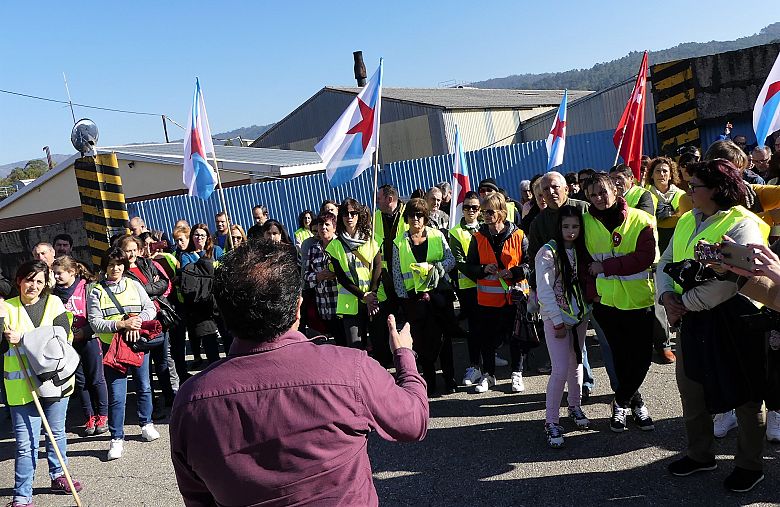 17-11-18 ManifaMaderasIglesiasPorrinhoMos34.JPG